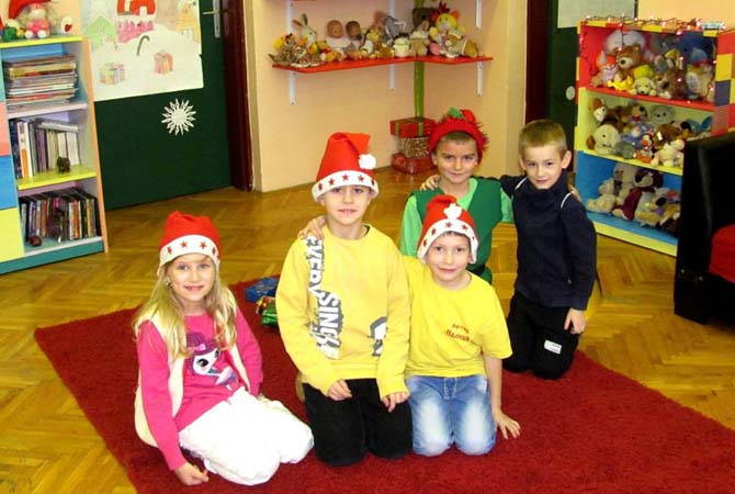 Télapó a napköziseknél 2015. december 22. képek